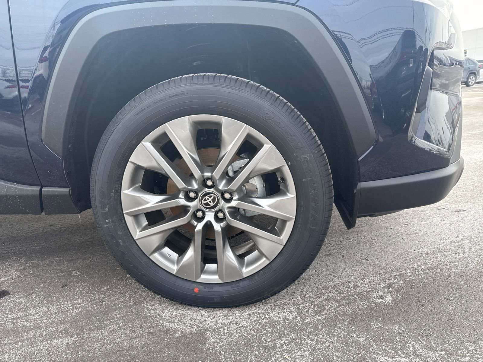 Thumbnail: 2025 Toyota RAV4 - 8