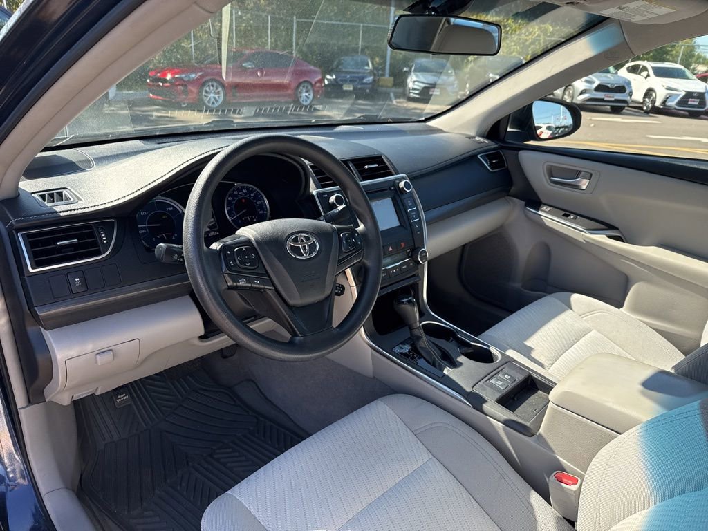Thumbnail: 2016 Toyota Camry - 17