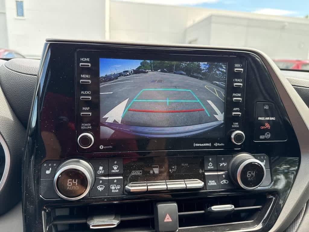 Thumbnail: 2020 Toyota Highlander - 27