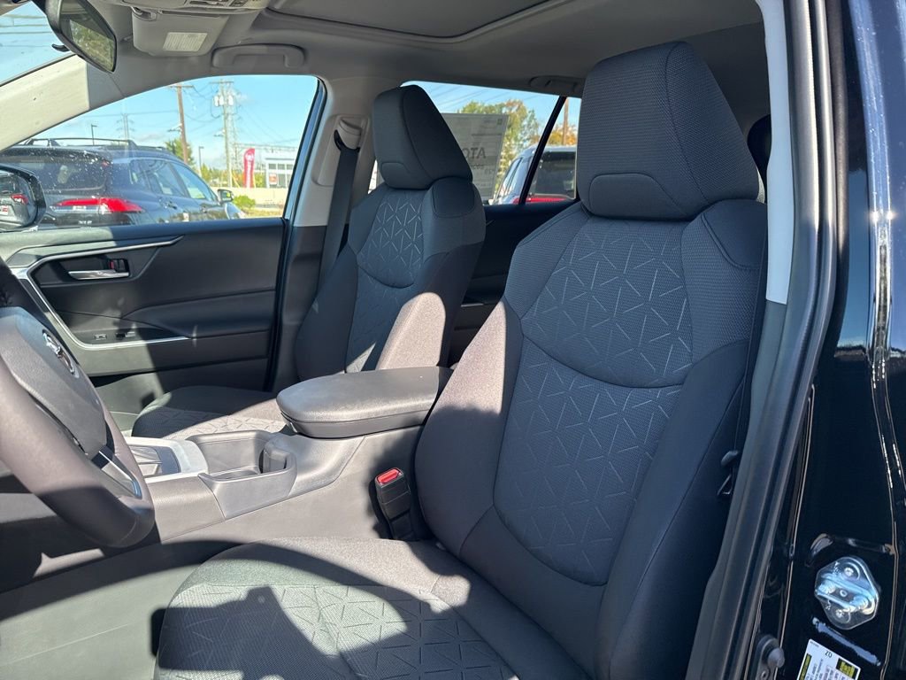 Thumbnail: 2025 Toyota RAV4 - 11