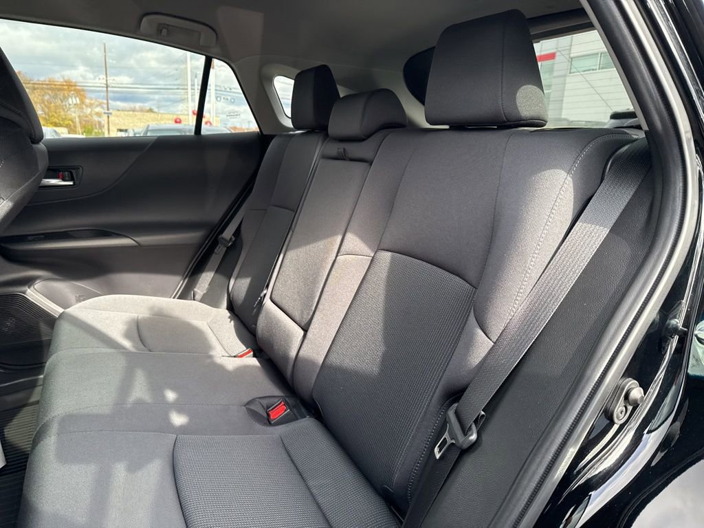 Thumbnail: 2023 Toyota Venza - 20