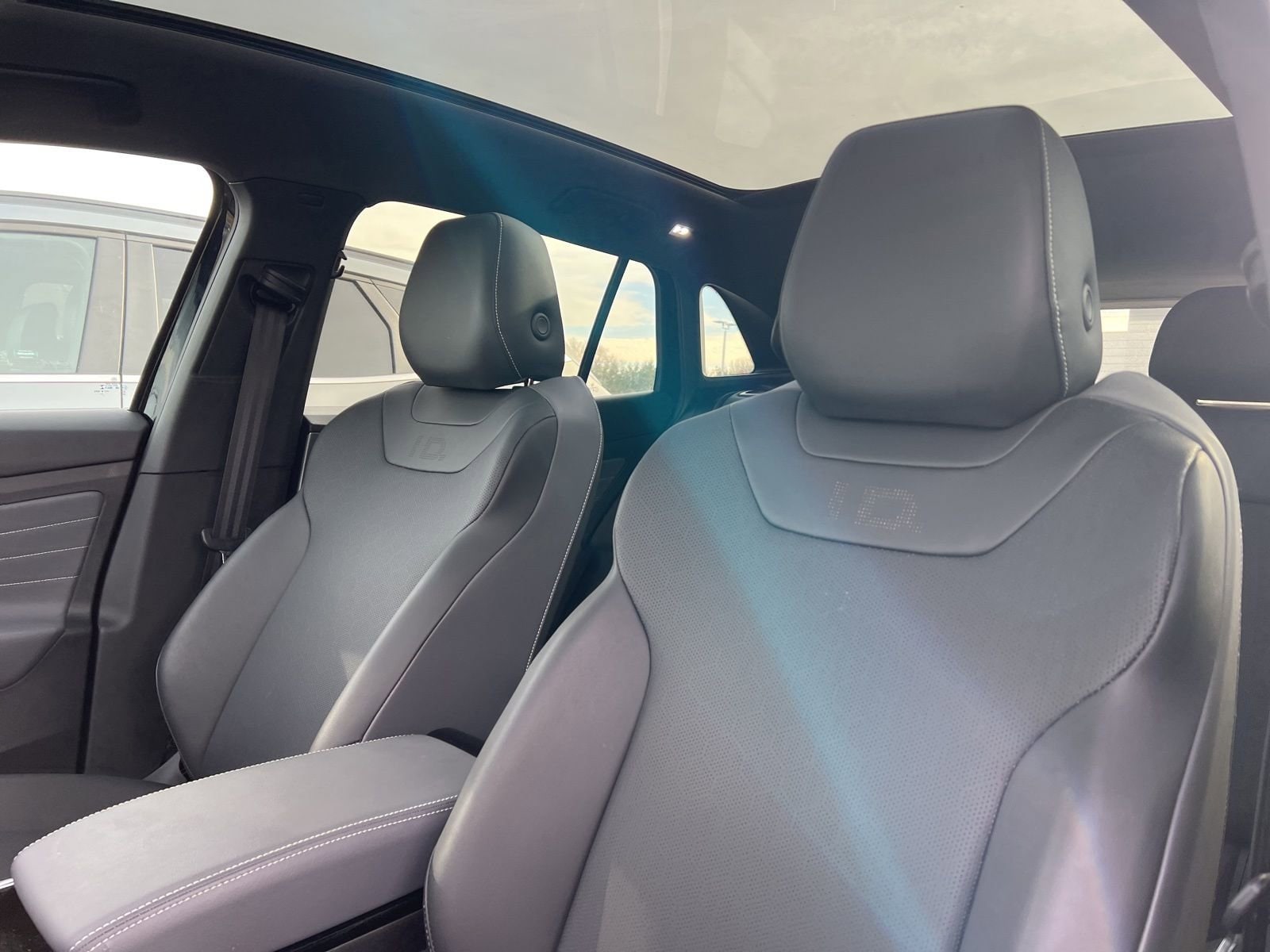 Thumbnail: 2023 Volkswagen ID.4 - 15