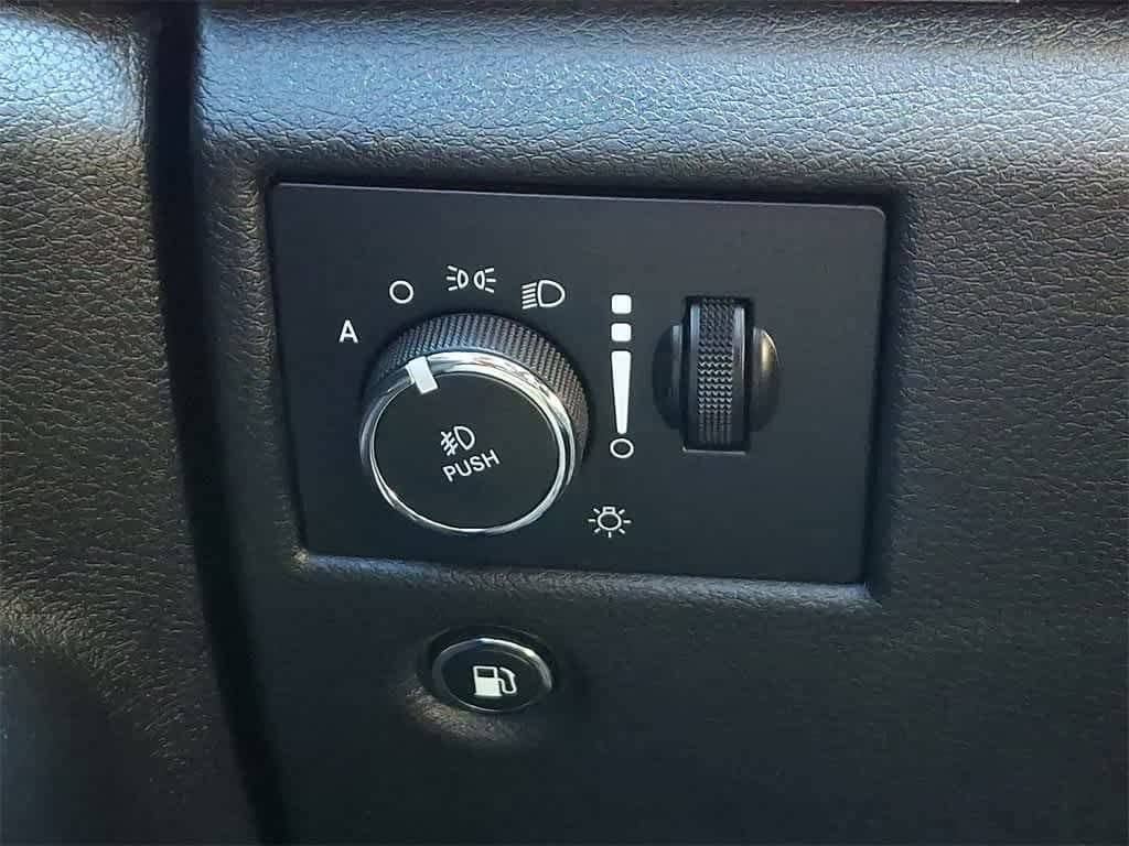 Thumbnail: 2019 Jeep Grand Cherokee - 34