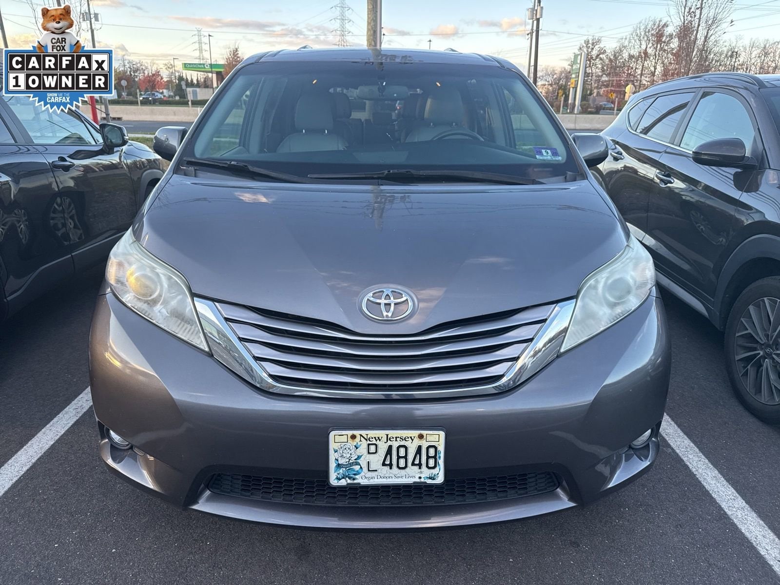 Thumbnail: 2017 Toyota Sienna - 2