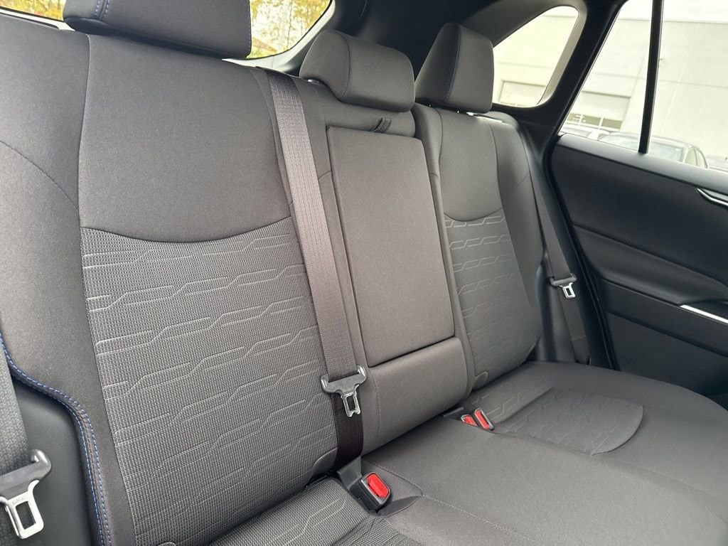 Thumbnail: 2025 Toyota RAV4 - 15