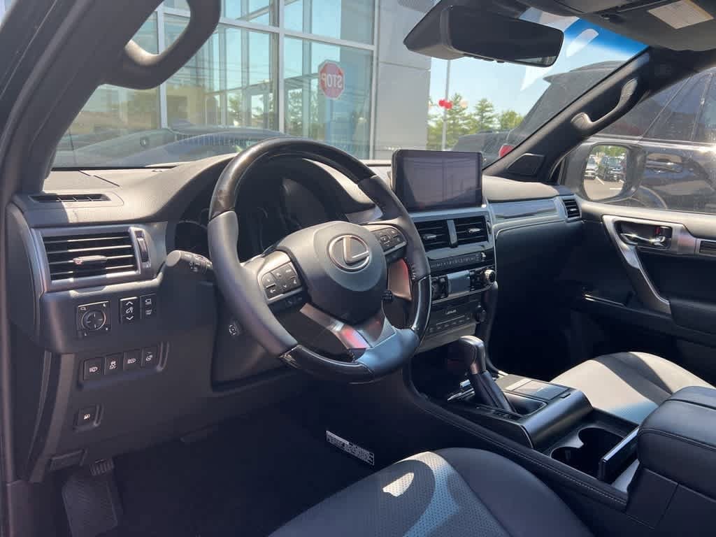 Thumbnail: 2022 Lexus GX - 14