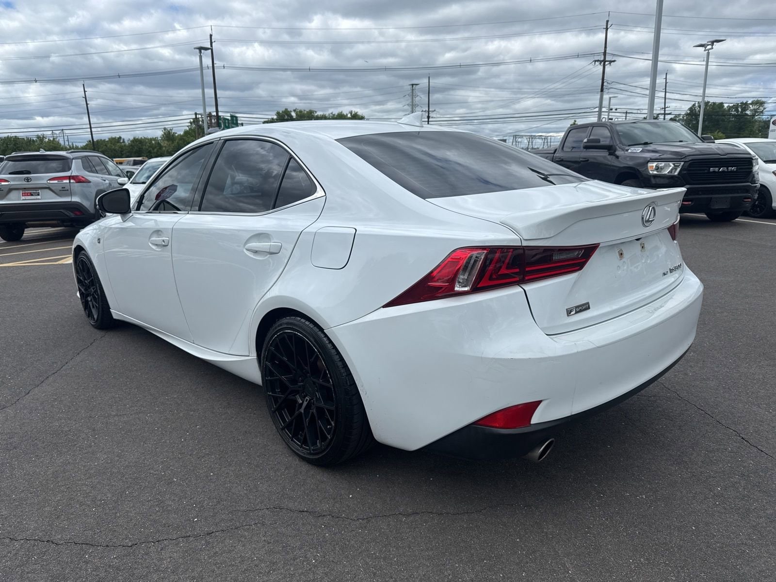Thumbnail: 2016 Lexus IS - 18