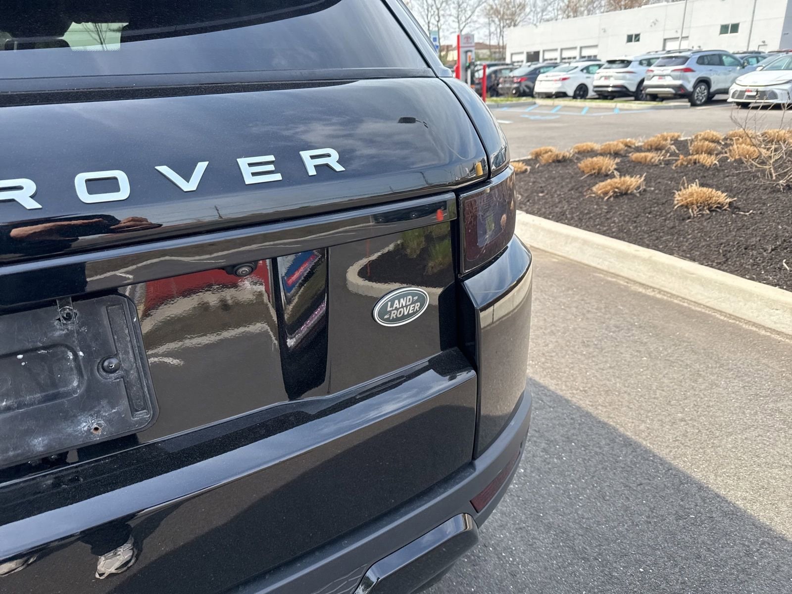 Thumbnail: 2019 Land Rover Range Rover Evoque - 17