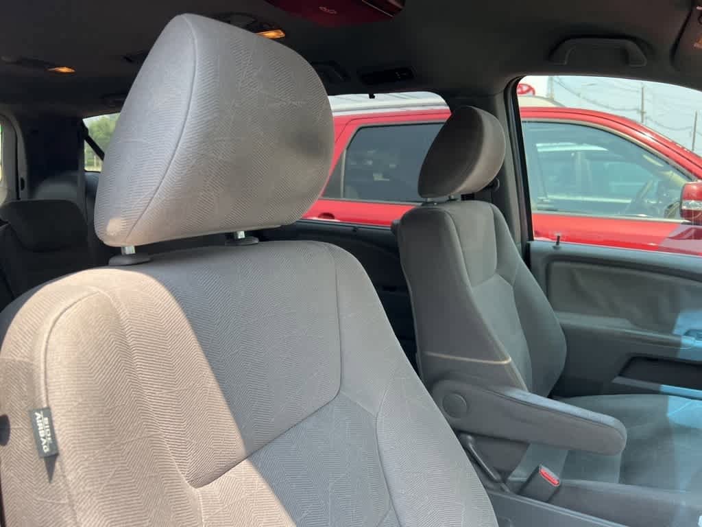 Thumbnail: 2010 Honda Odyssey - 16
