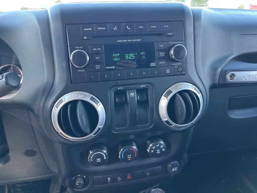 Thumbnail: 2013 Jeep Wrangler - 16