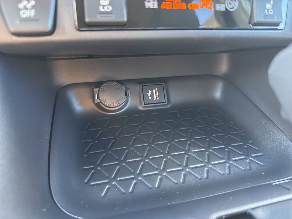 Thumbnail: 2025 Toyota RAV4 - 21