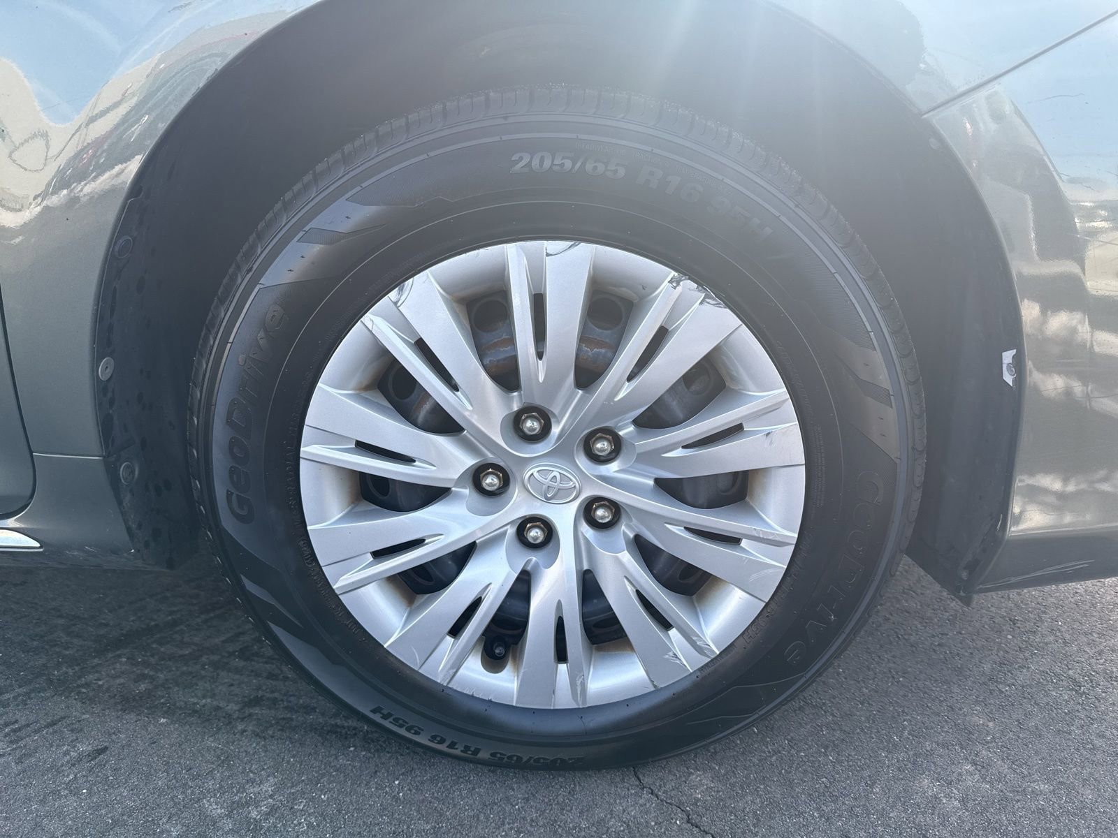 Thumbnail: 2012 Toyota Camry - 15