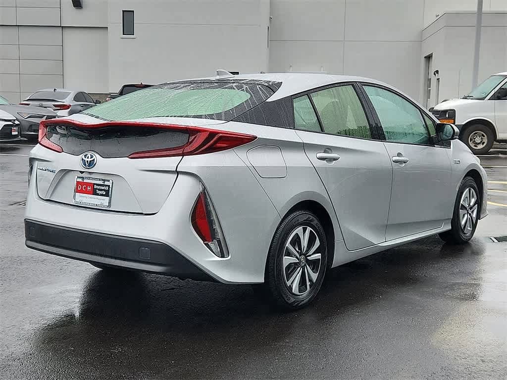 Thumbnail: 2018 Toyota Prius Prime - 4