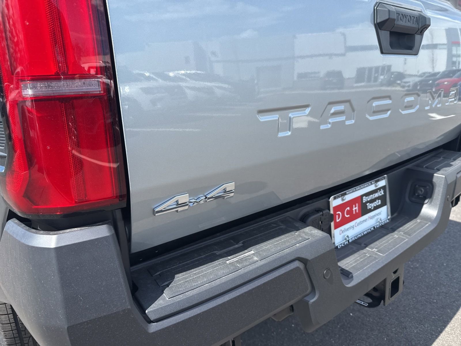 2026 Toyota Tacoma SR - Photo 10