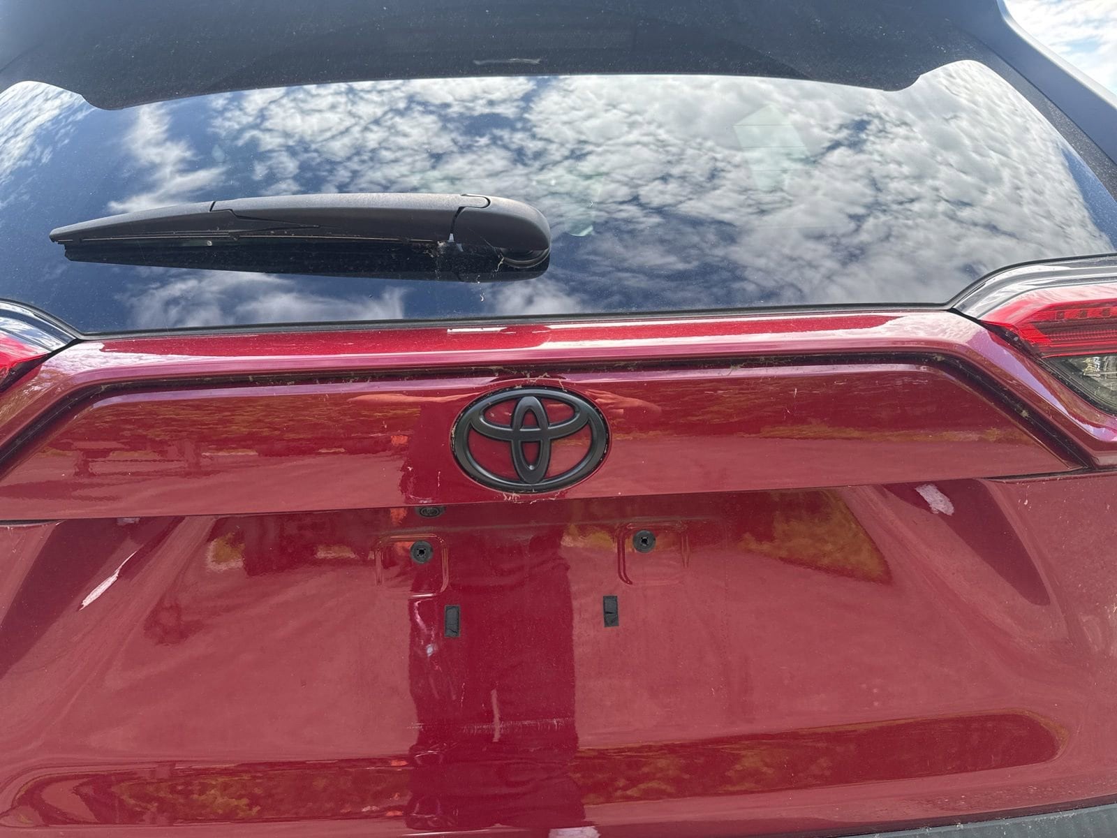 Thumbnail: 2020 Toyota RAV4 - 15