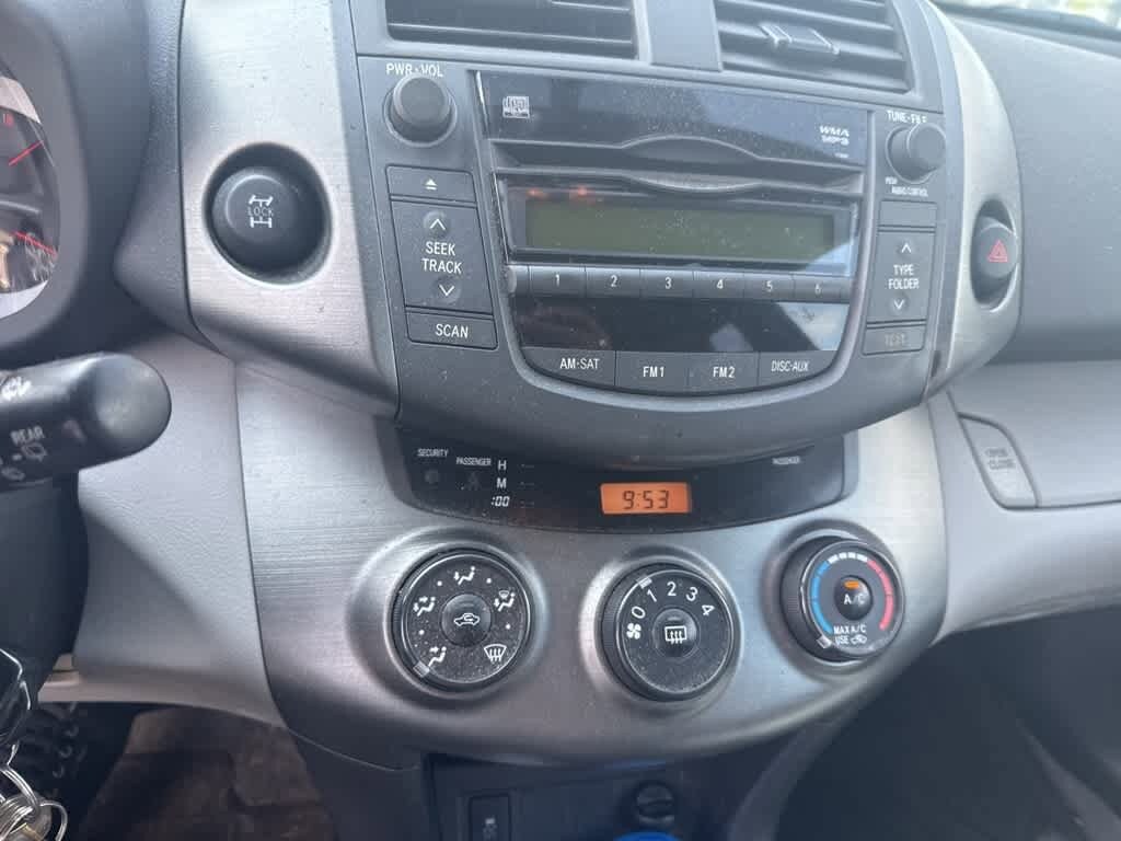 Thumbnail: 2011 Toyota RAV4 - 13