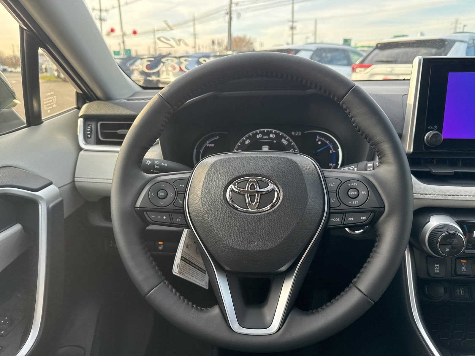 Thumbnail: 2025 Toyota RAV4 - 16