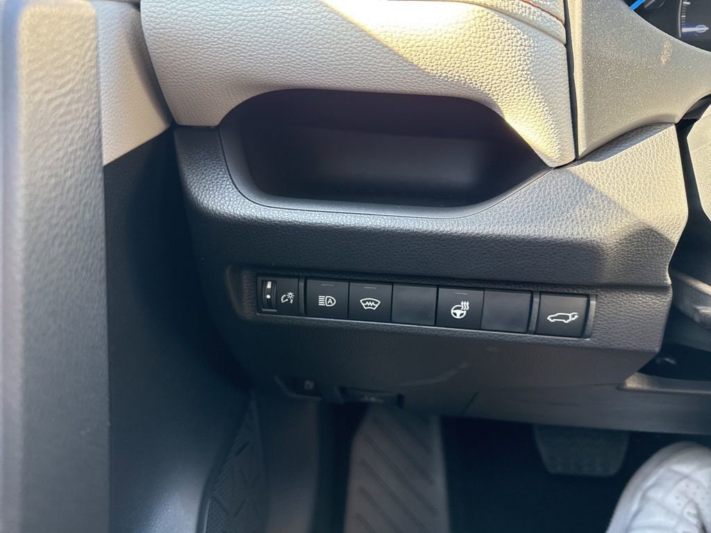 Thumbnail: 2025 Toyota RAV4 - 25