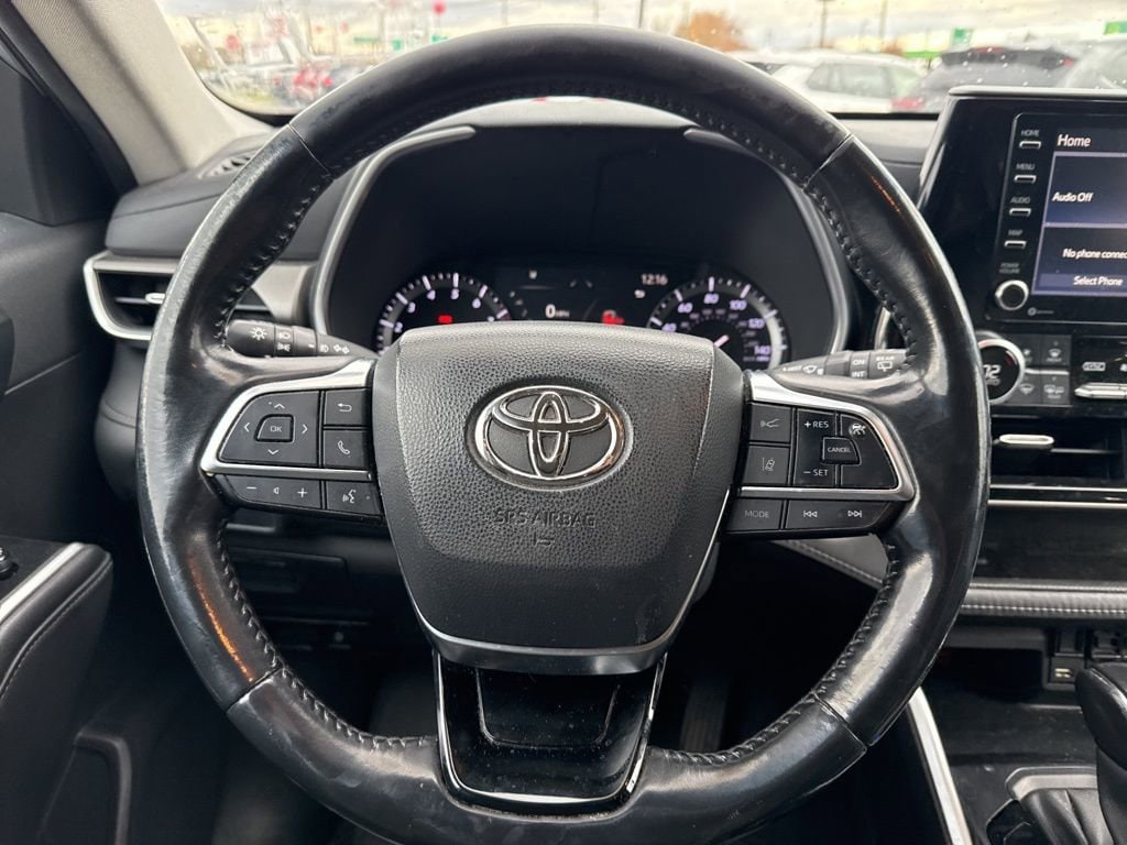 Thumbnail: 2021 Toyota Highlander - 23