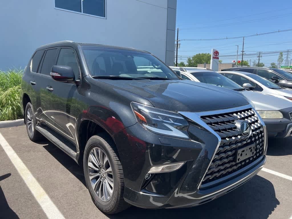 Thumbnail: 2022 Lexus GX - 2