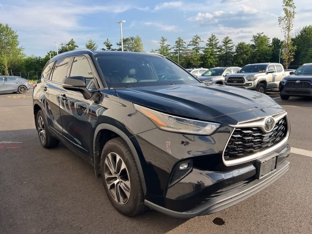 Thumbnail: 2021 Toyota Highlander - 2