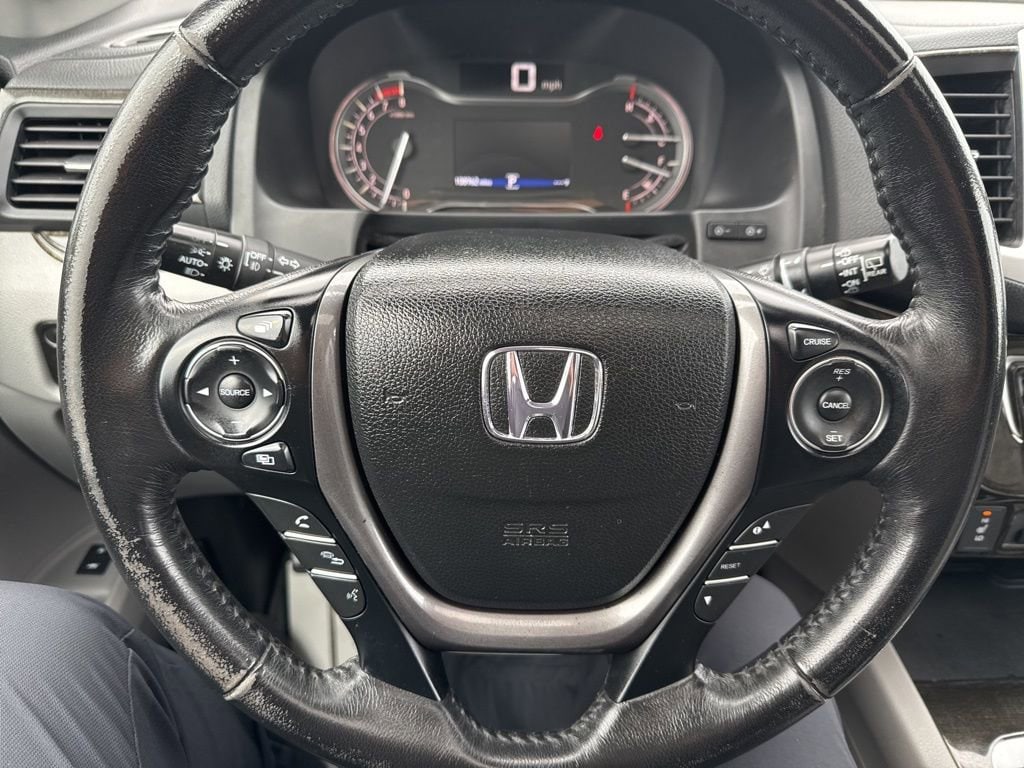 Thumbnail: 2016 Honda Pilot - 23