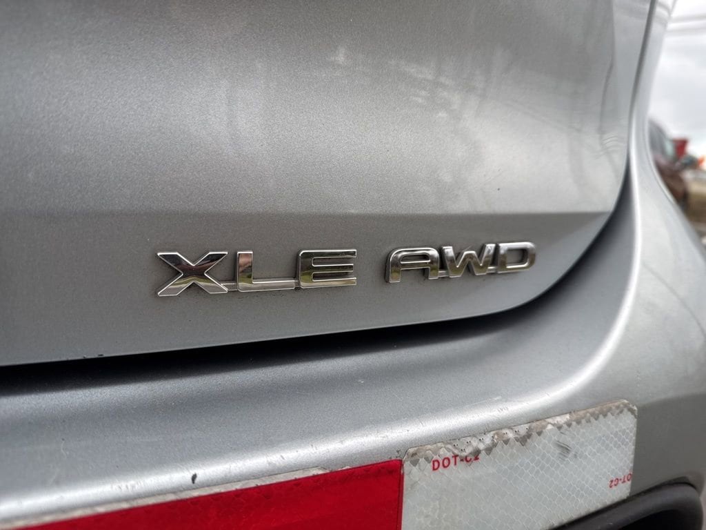 Thumbnail: 2021 Toyota Highlander - 14