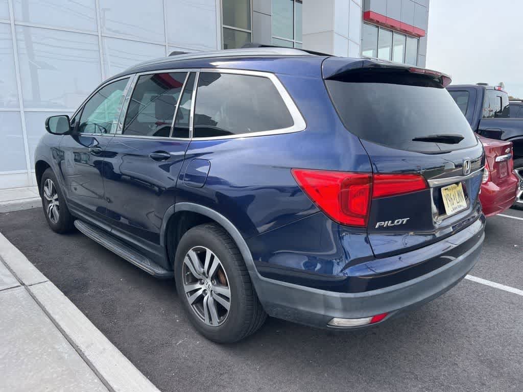 Thumbnail: 2016 Honda Pilot - 4