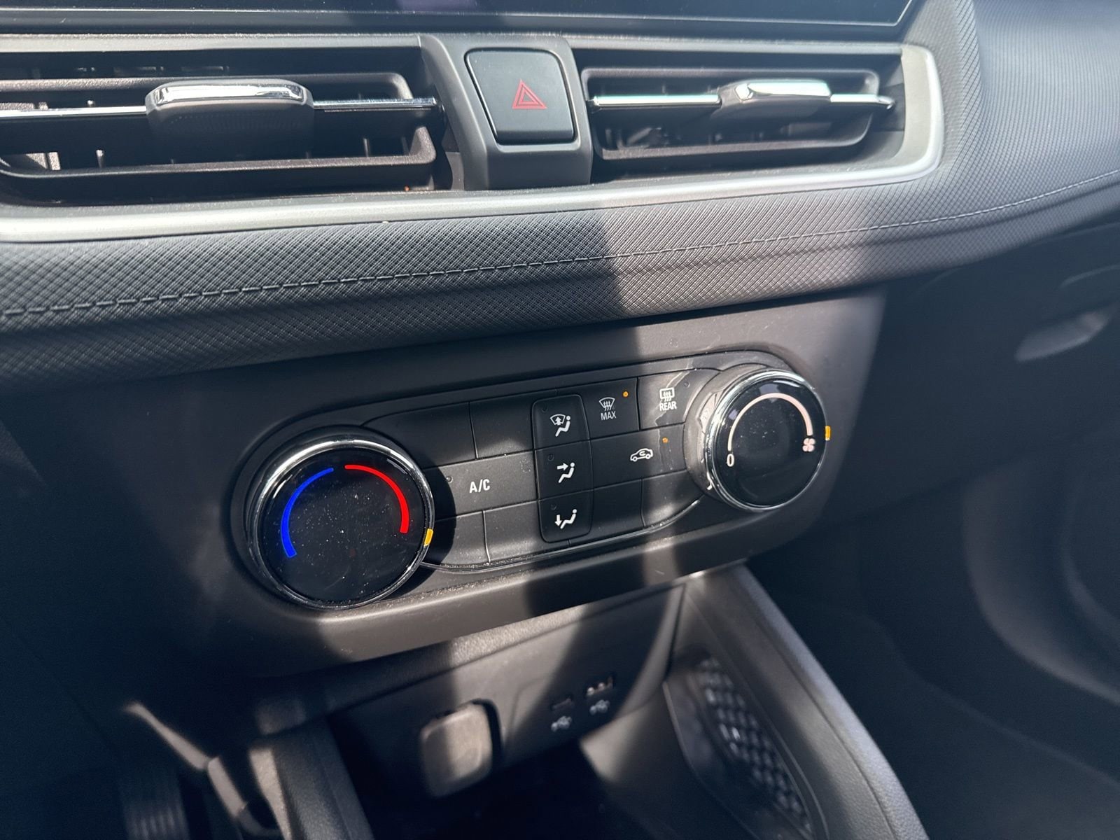 Thumbnail: 2024 Chevrolet TrailBlazer - 25