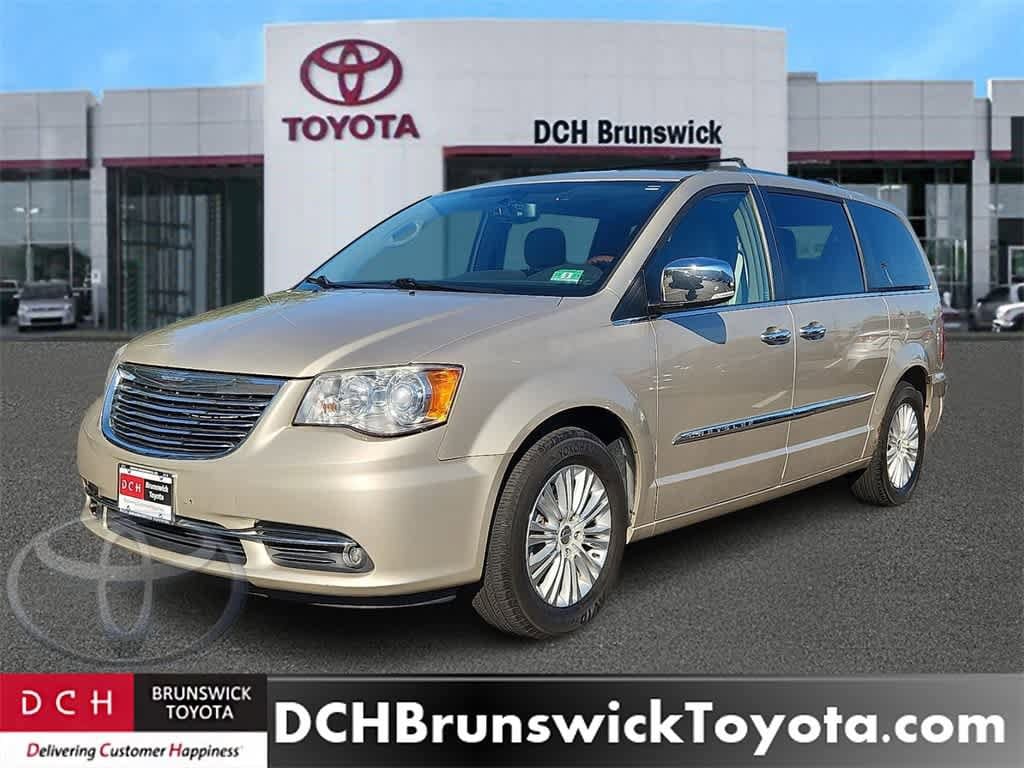 2015 Chrysler Town & Country Limited Platinum -
                  North Brunswick Township, NJ