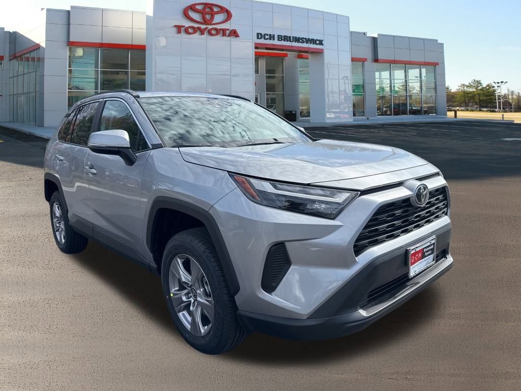 2025 Toyota RAV4 XLE photo 2