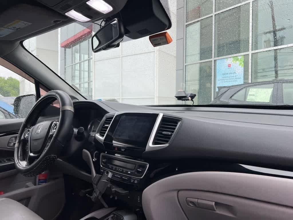2017 Honda Pilot Touring 17