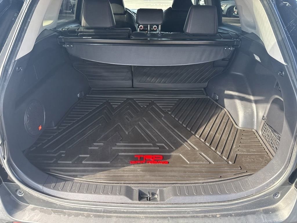 Thumbnail: 2020 Toyota RAV4 - 23