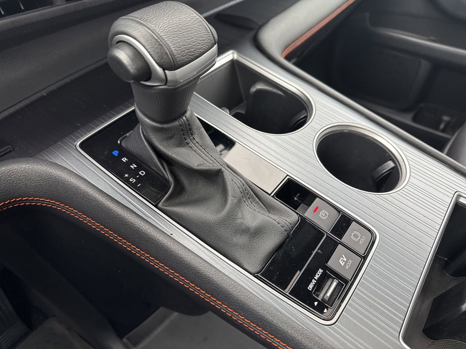 Thumbnail: 2023 Toyota Sienna - 28