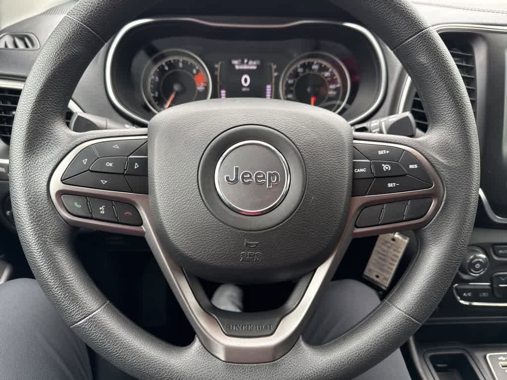 Thumbnail: 2020 Jeep Cherokee - 23