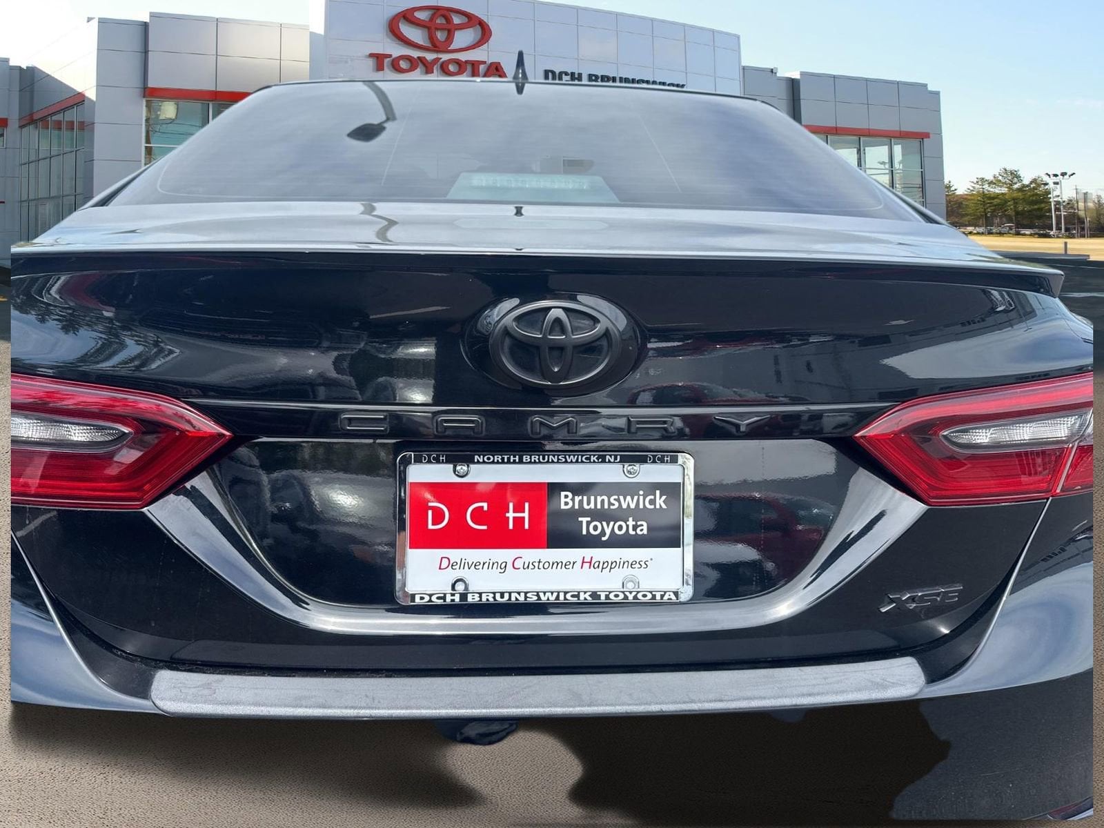 Thumbnail: 2022 Toyota Camry - 15