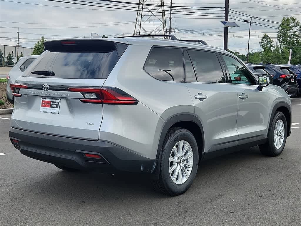 Thumbnail: 2025 Toyota Grand Highlander - 3