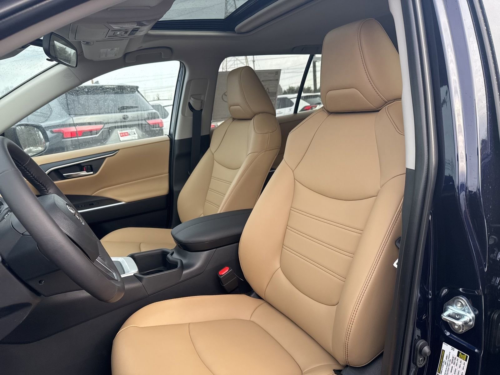 Thumbnail: 2025 Toyota RAV4 - 11