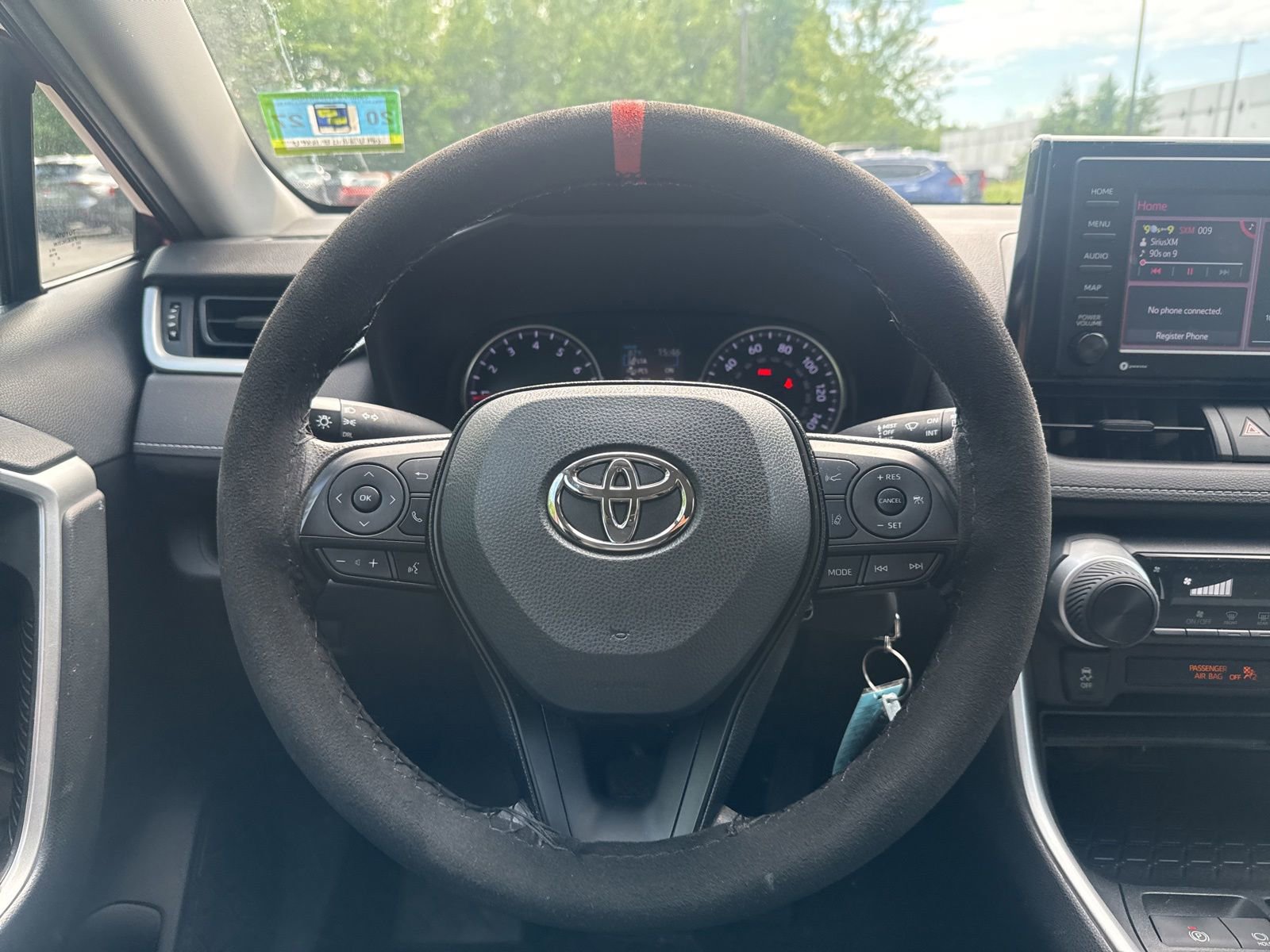 Thumbnail: 2020 Toyota RAV4 - 24