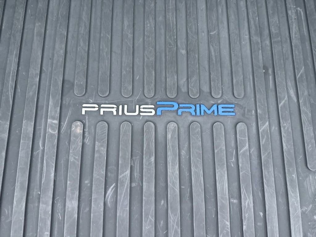 Thumbnail: 2022 Toyota Prius Prime - 17