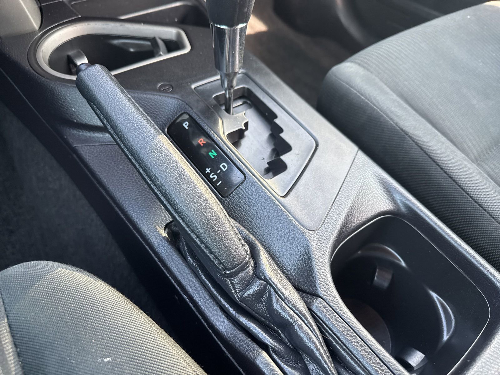 Thumbnail: 2017 Toyota RAV4 - 30