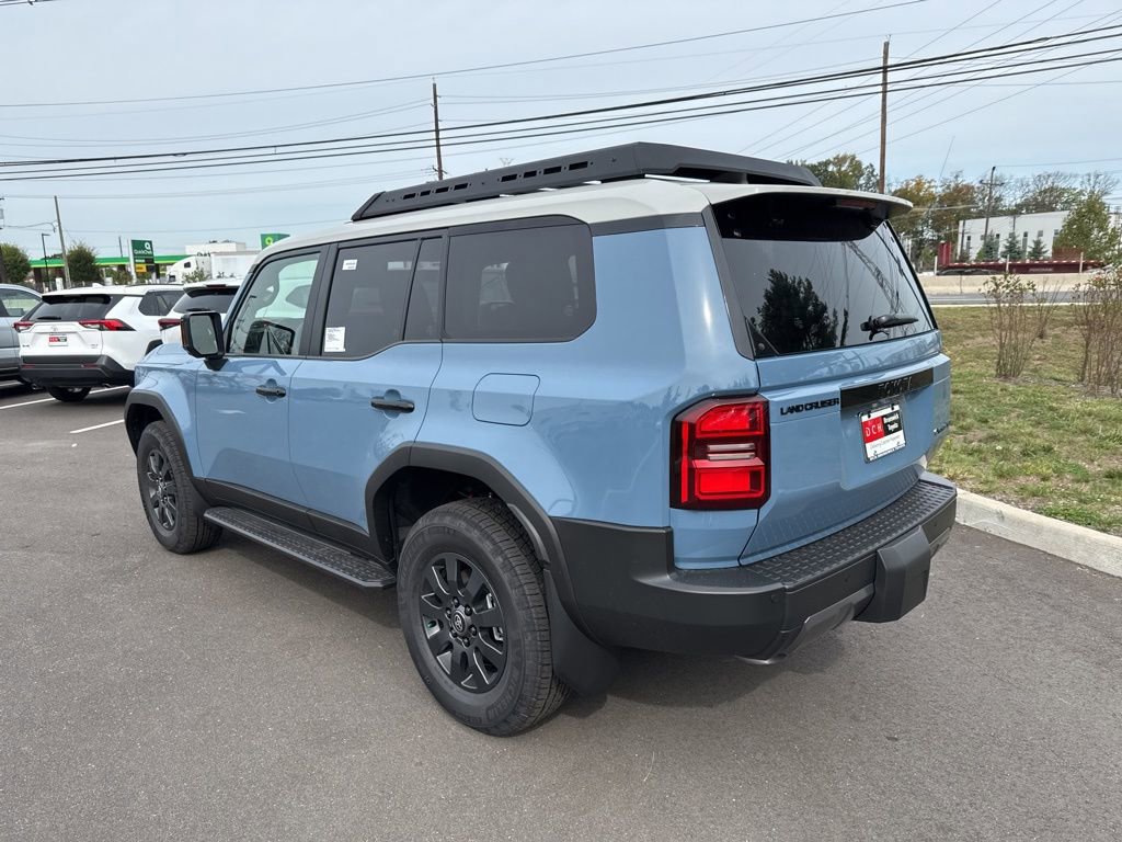 2025 Toyota Land Cruiser Premium photo 4