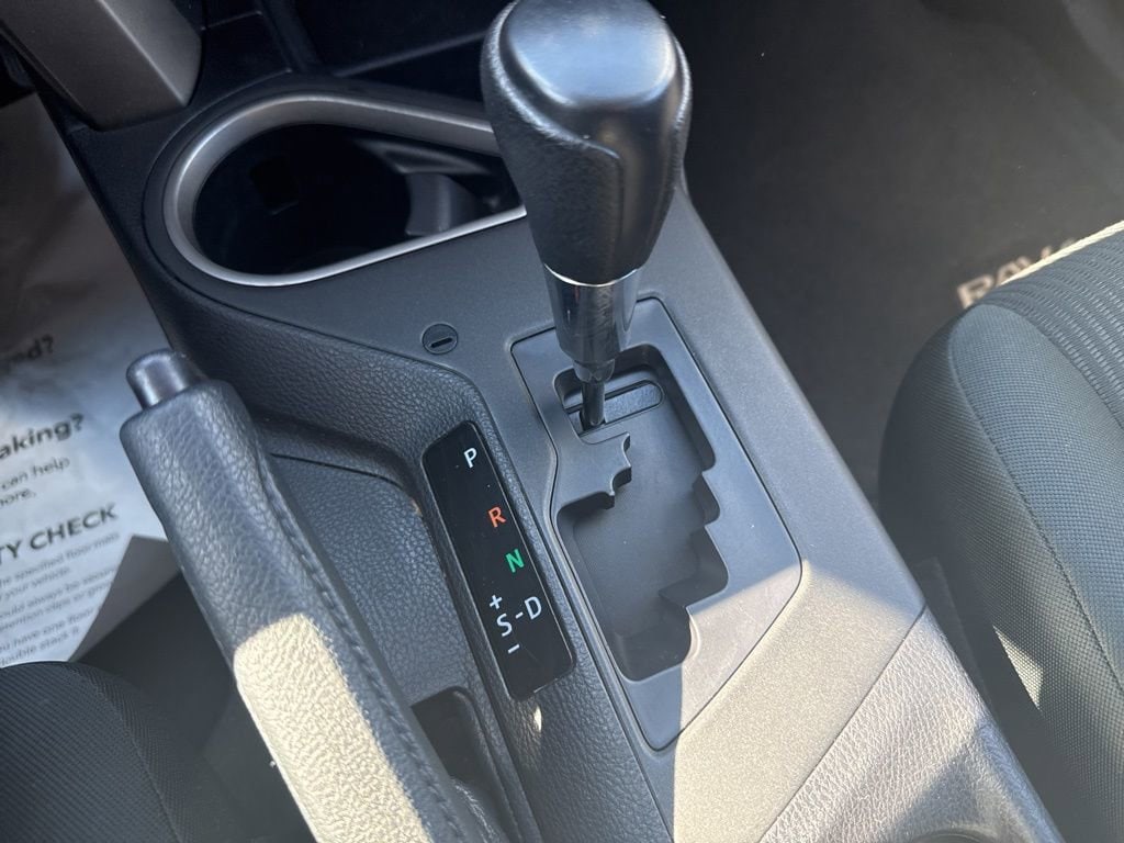 Thumbnail: 2016 Toyota RAV4 - 29