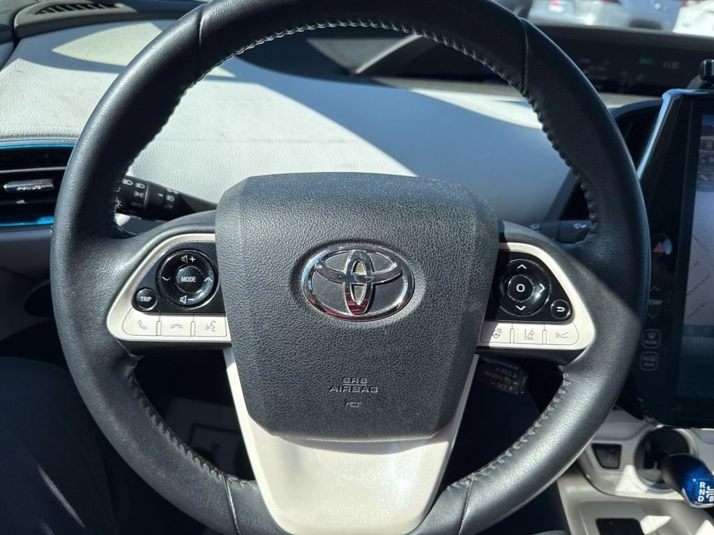 Thumbnail: 2017 Toyota Prius Prime - 22