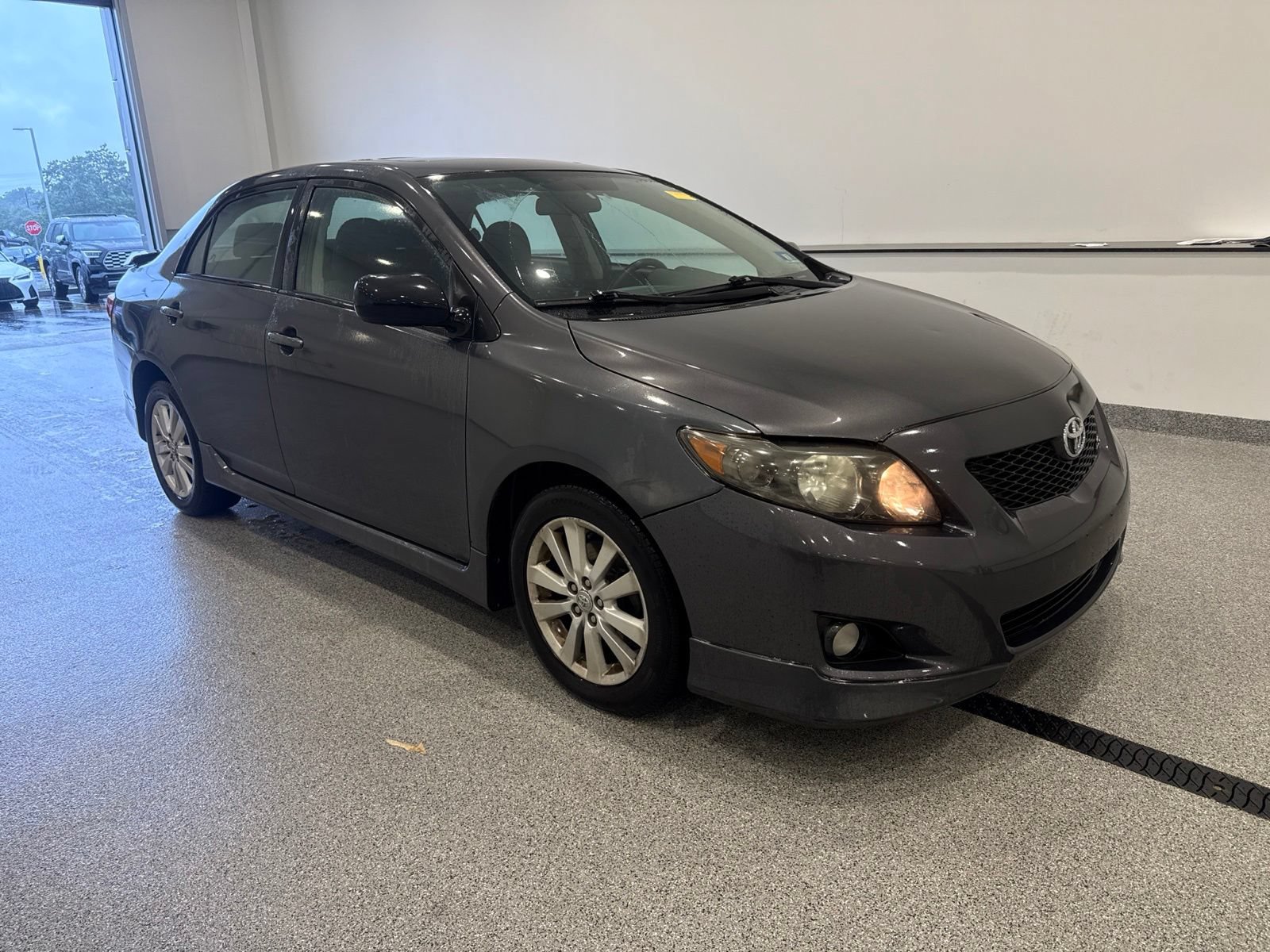 Thumbnail: 2010 Toyota Corolla - 3