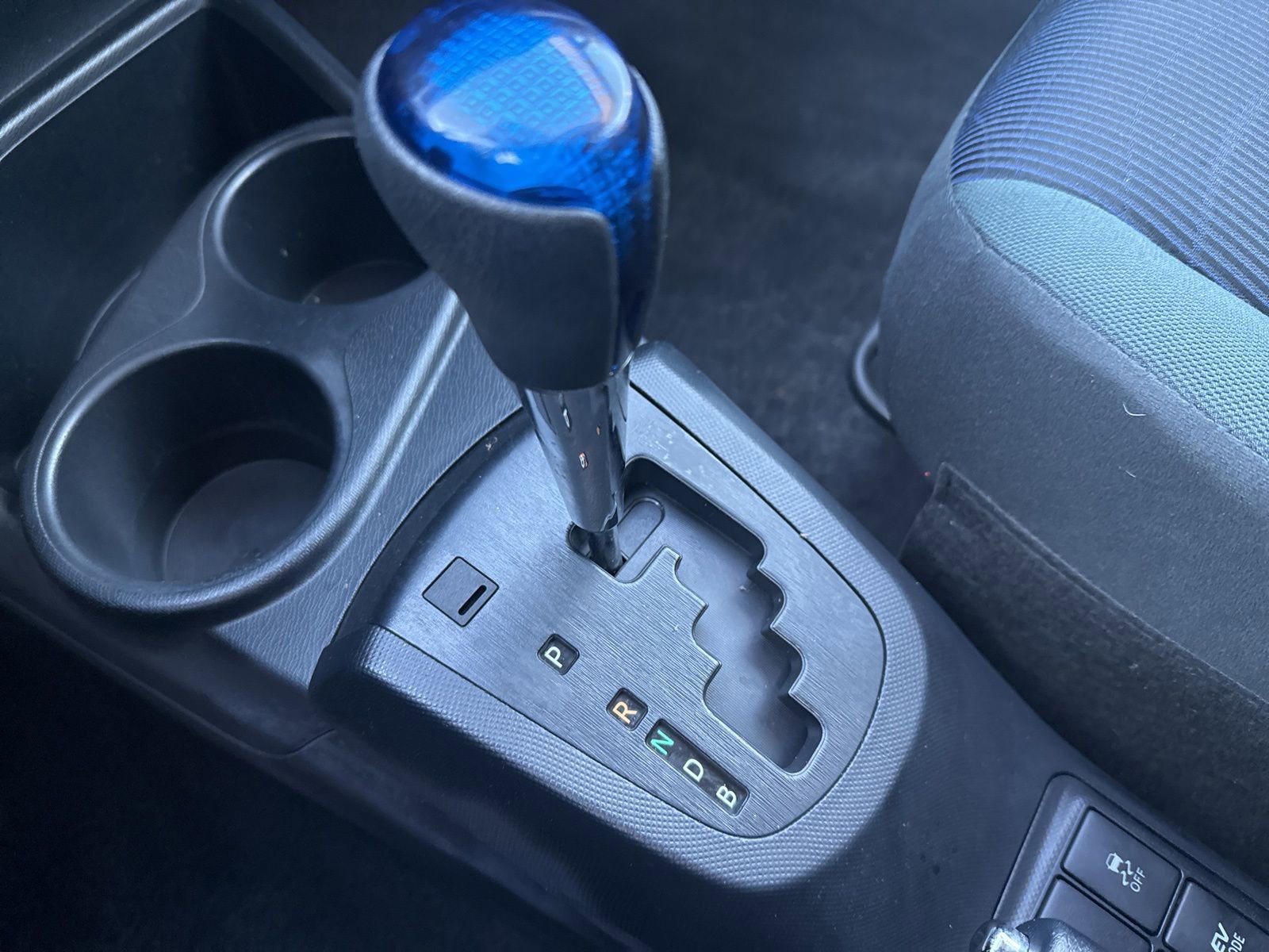 Thumbnail: 2015 Toyota Prius c - 29