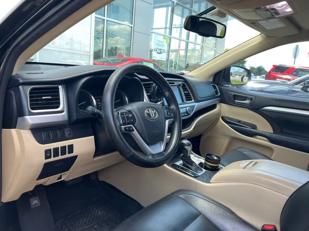 Thumbnail: 2014 Toyota Highlander - 13