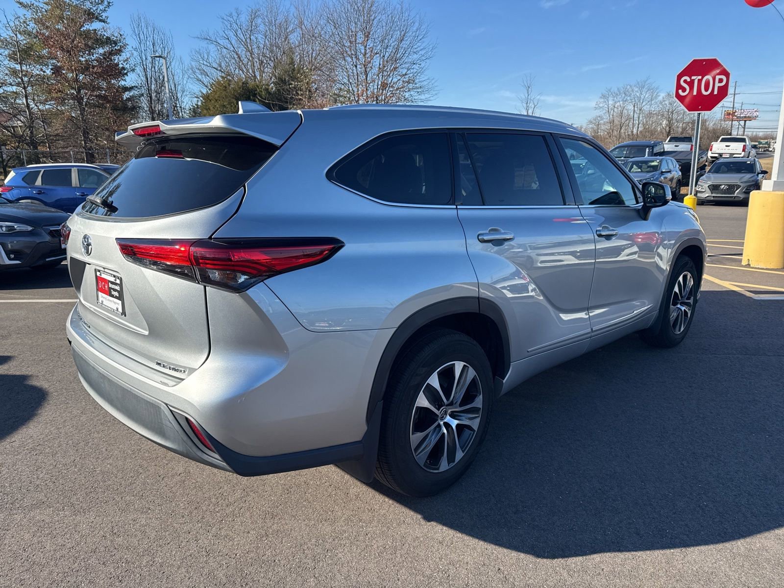 Thumbnail: 2022 Toyota Highlander - 5