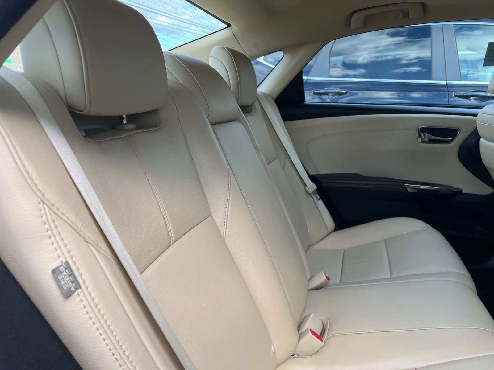 Thumbnail: 2013 Toyota Avalon - 19