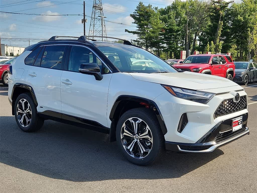 Thumbnail: 2025 Toyota RAV4 - 2